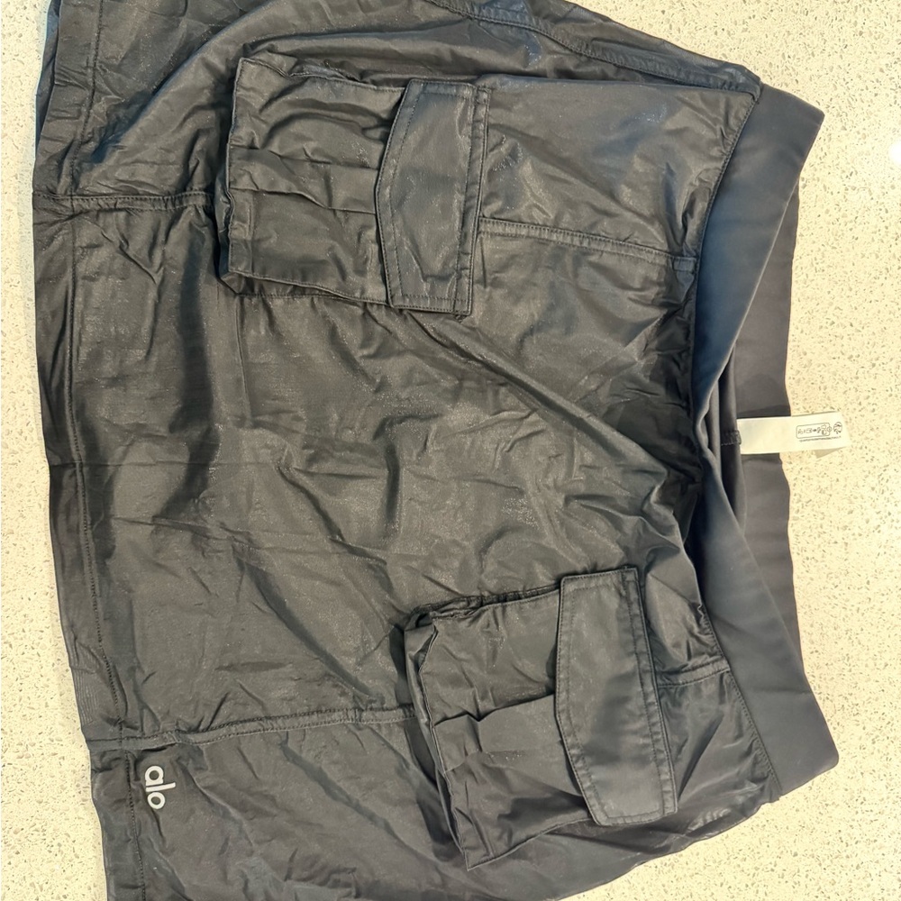 ALO Yoga Charcoal Cargo Shorts
